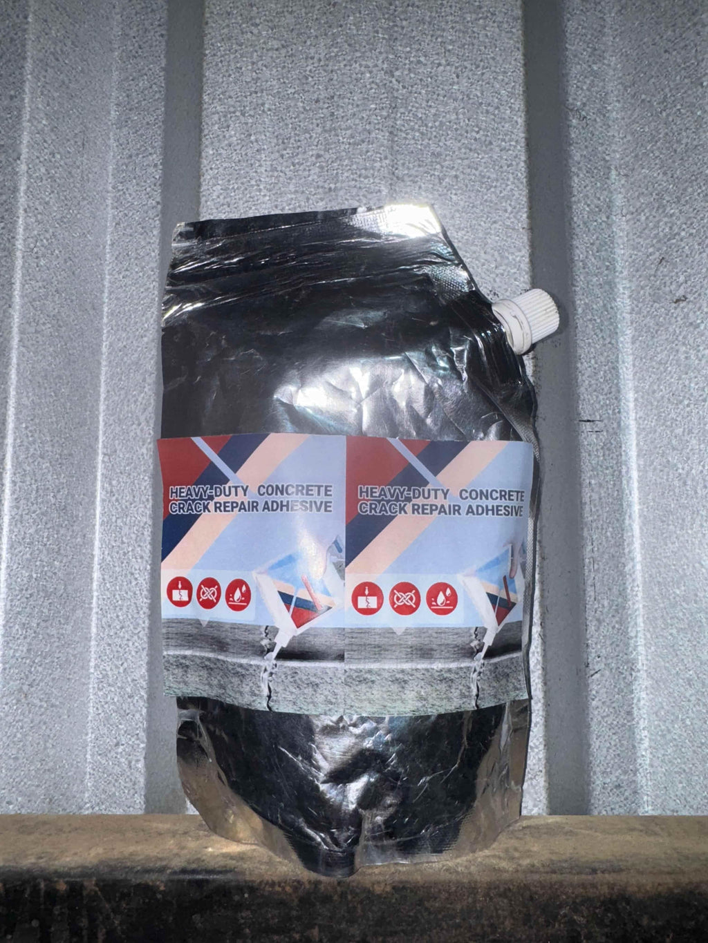 Heavy-Duty Concrete Crack Repair Adhesive 100 gm Pack of 1