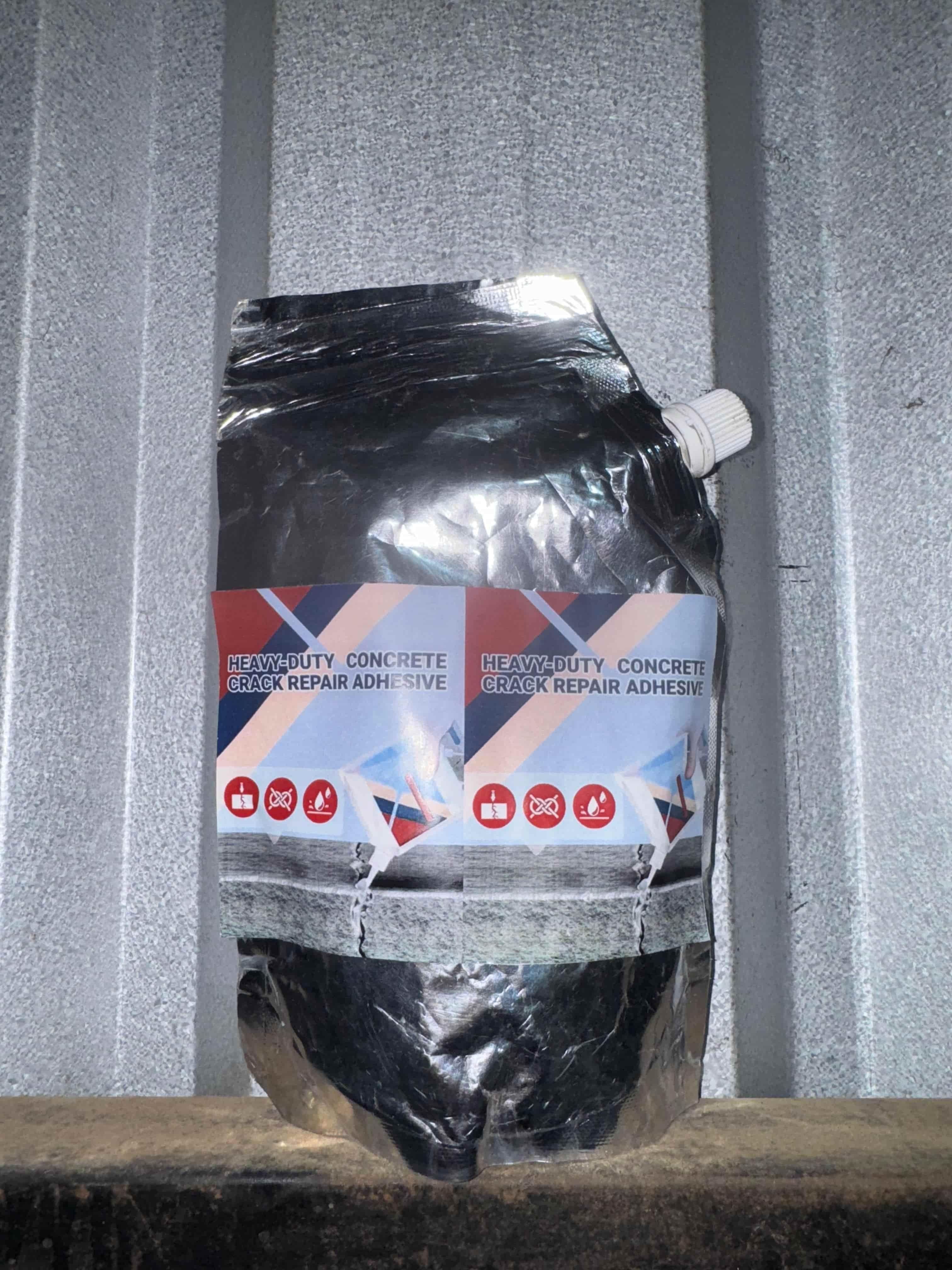 Heavy-Duty Concrete Crack Repair Adhesive 100 gm Pack of 1